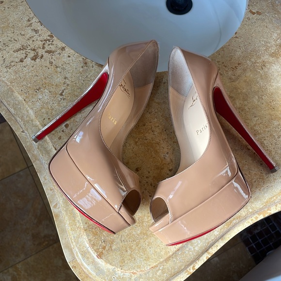 Christian Louboutin lady peep heels - Picture 7 of 14